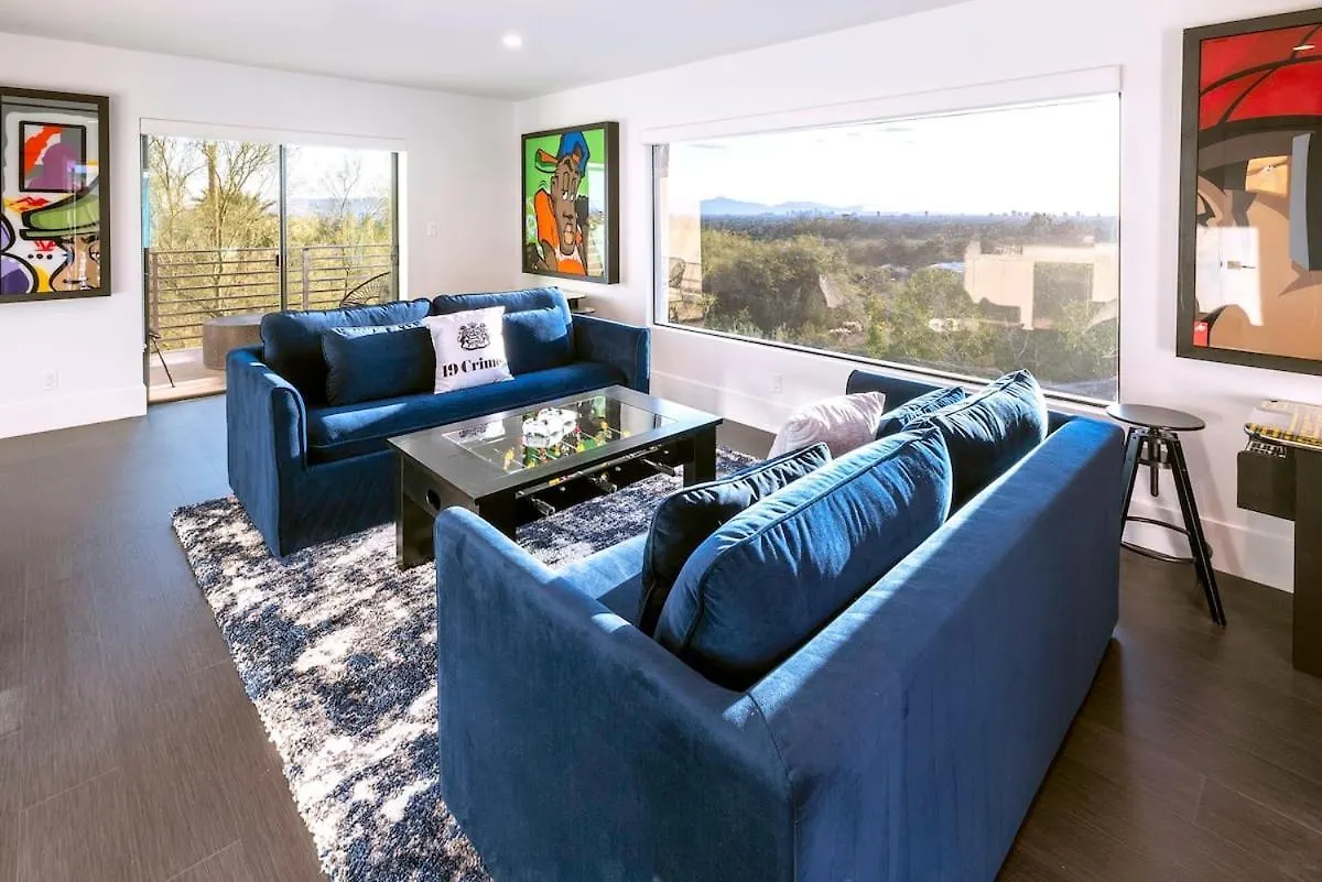 Camelback Mountain Mansion - Micro-Resort, Views, Golf, Heated Pool, Game Room 凤凰城