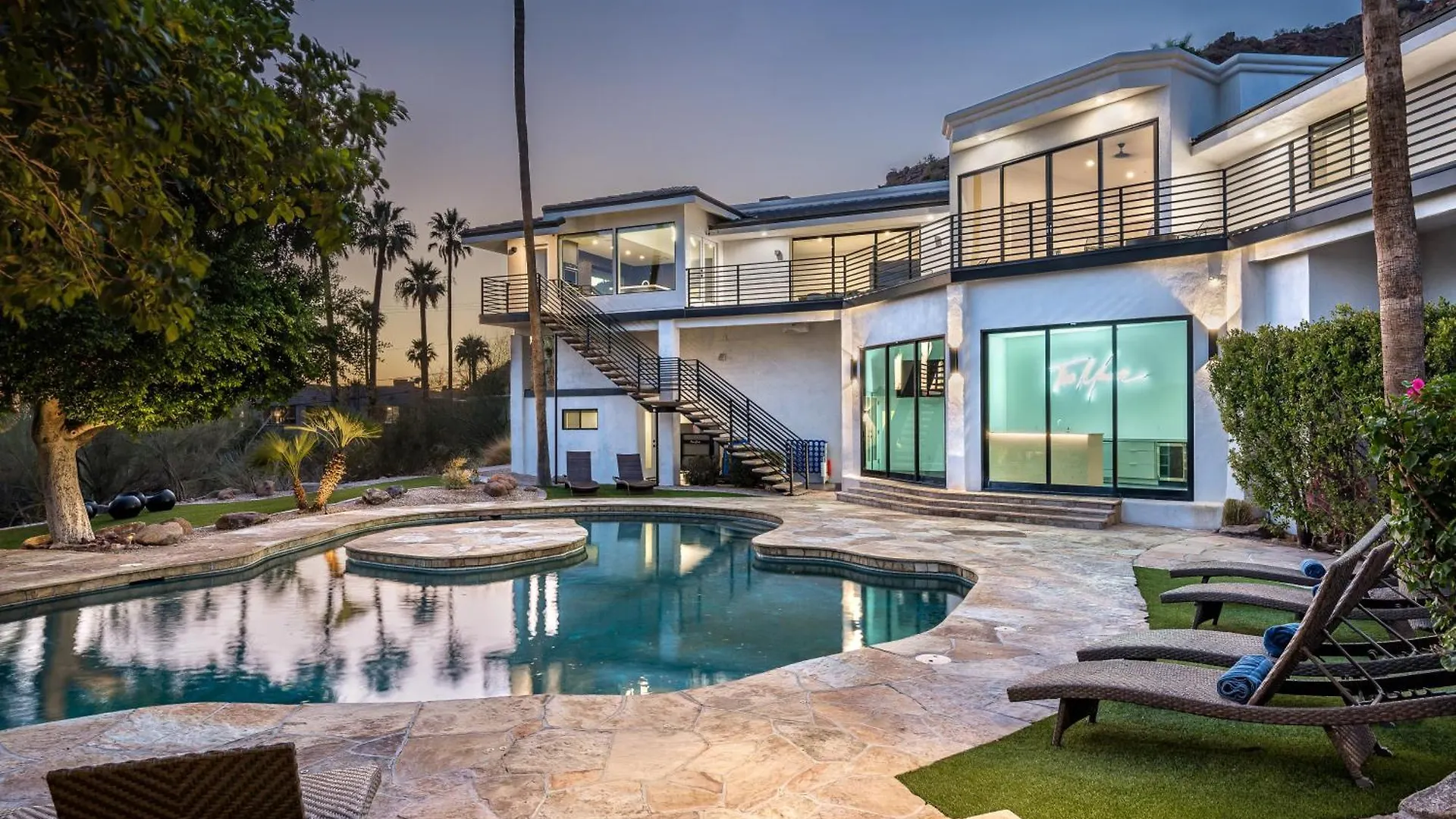 Camelback Mountain Mansion - Micro-Resort, Views, Golf, Heated Pool, Game Room 凤凰城 度假居