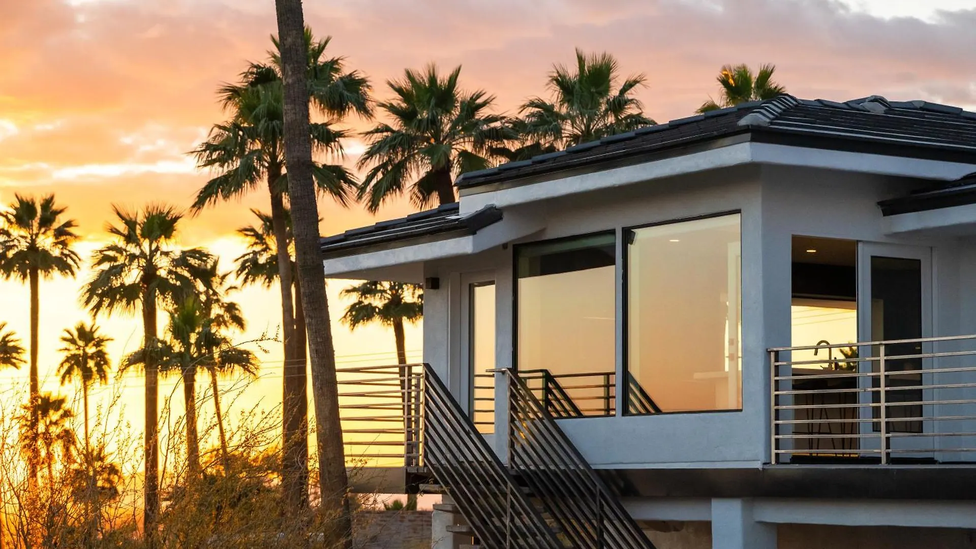 Camelback Mountain Mansion - Micro-Resort, Views, Golf, Heated Pool, Game Room 凤凰城 0*,  美国