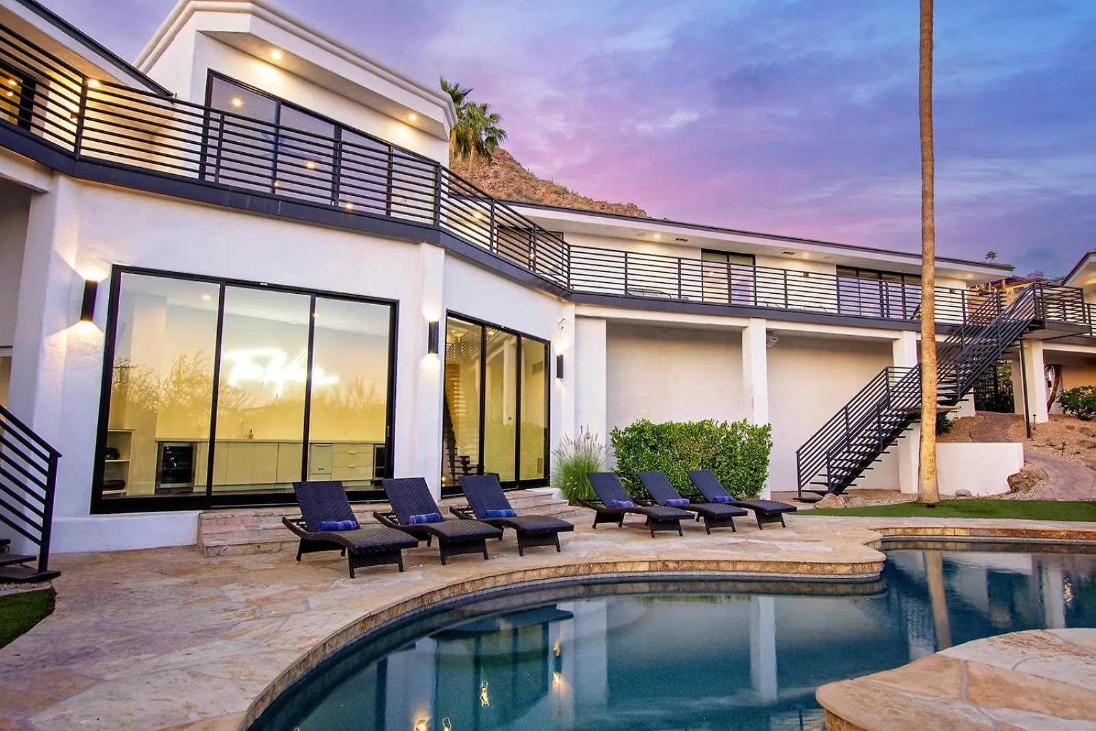 度假居 Camelback Mountain Mansion - Micro-Resort, Views, Golf, Heated Pool, Game Room 凤凰城 美国
