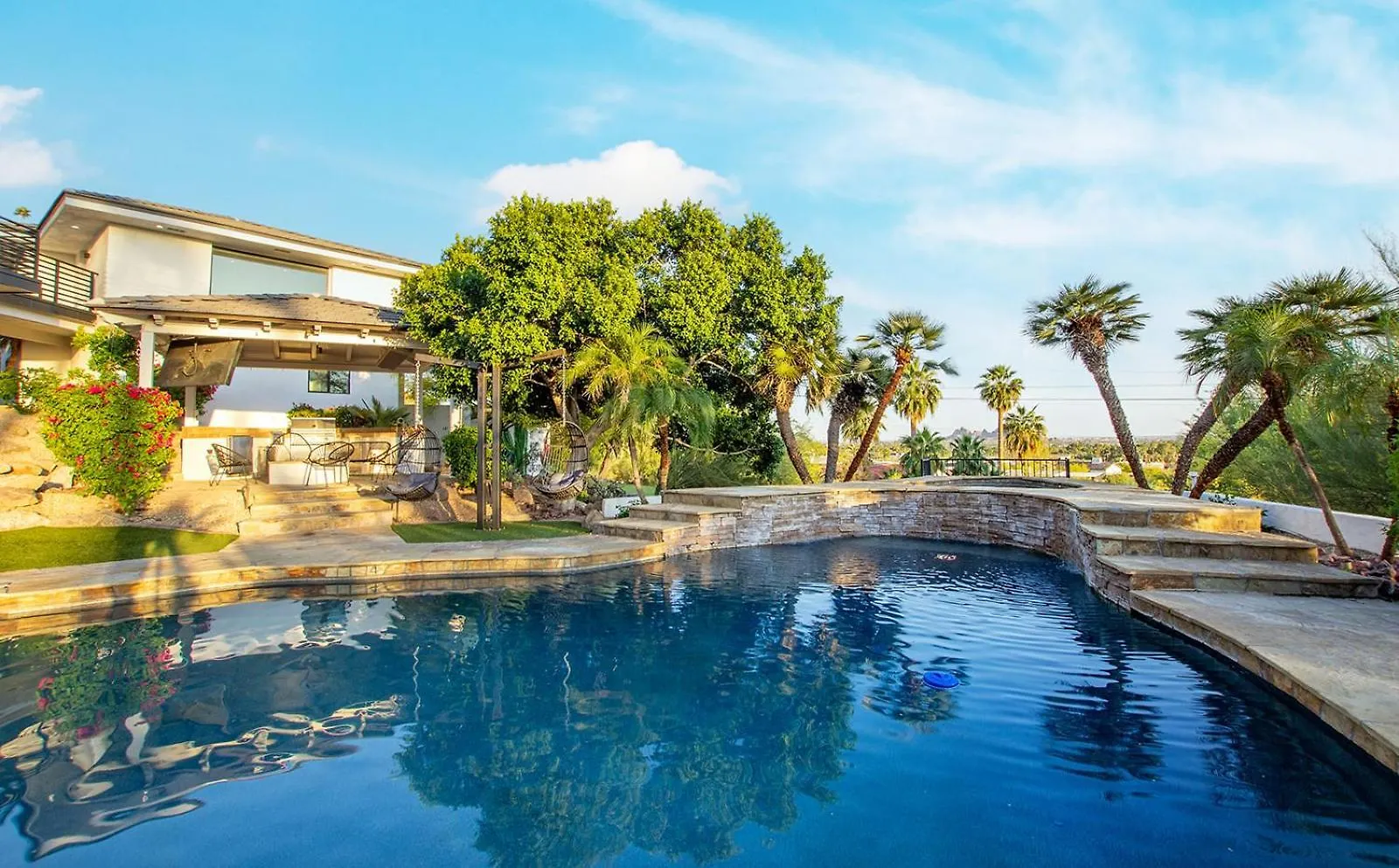 Camelback Mountain Mansion - Micro-Resort, Views, Golf, Heated Pool, Game Room 凤凰城