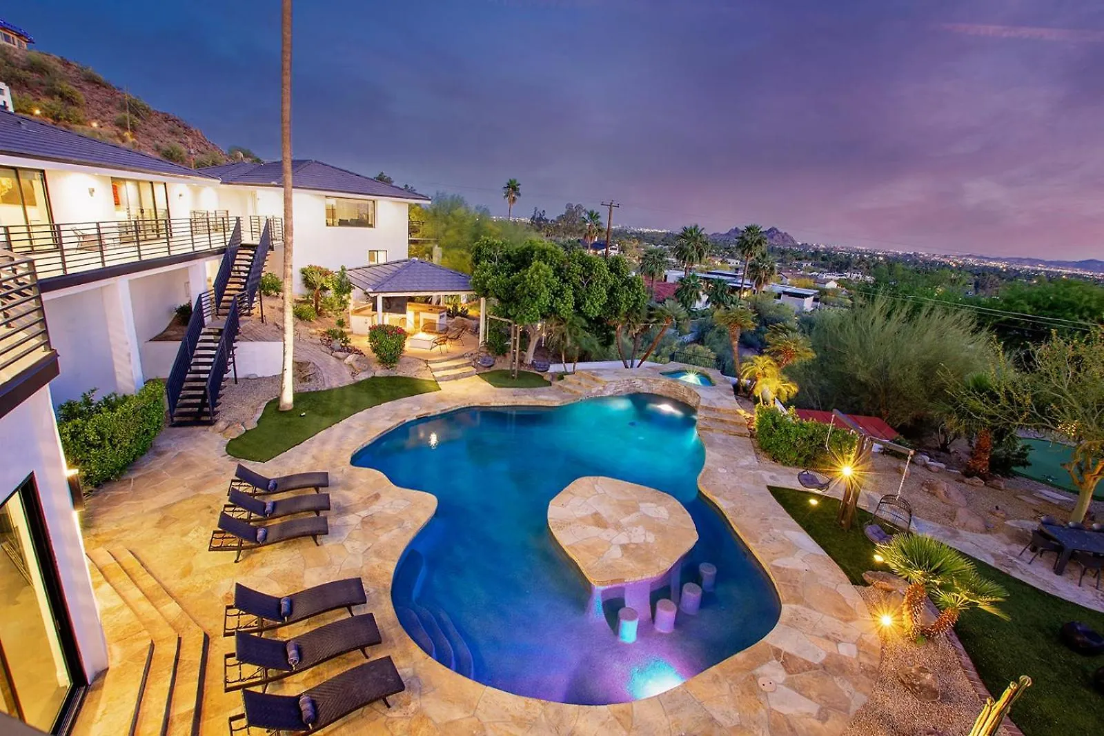 Camelback Mountain Mansion - Micro-Resort, Views, Golf, Heated Pool, Game Room 凤凰城 度假居